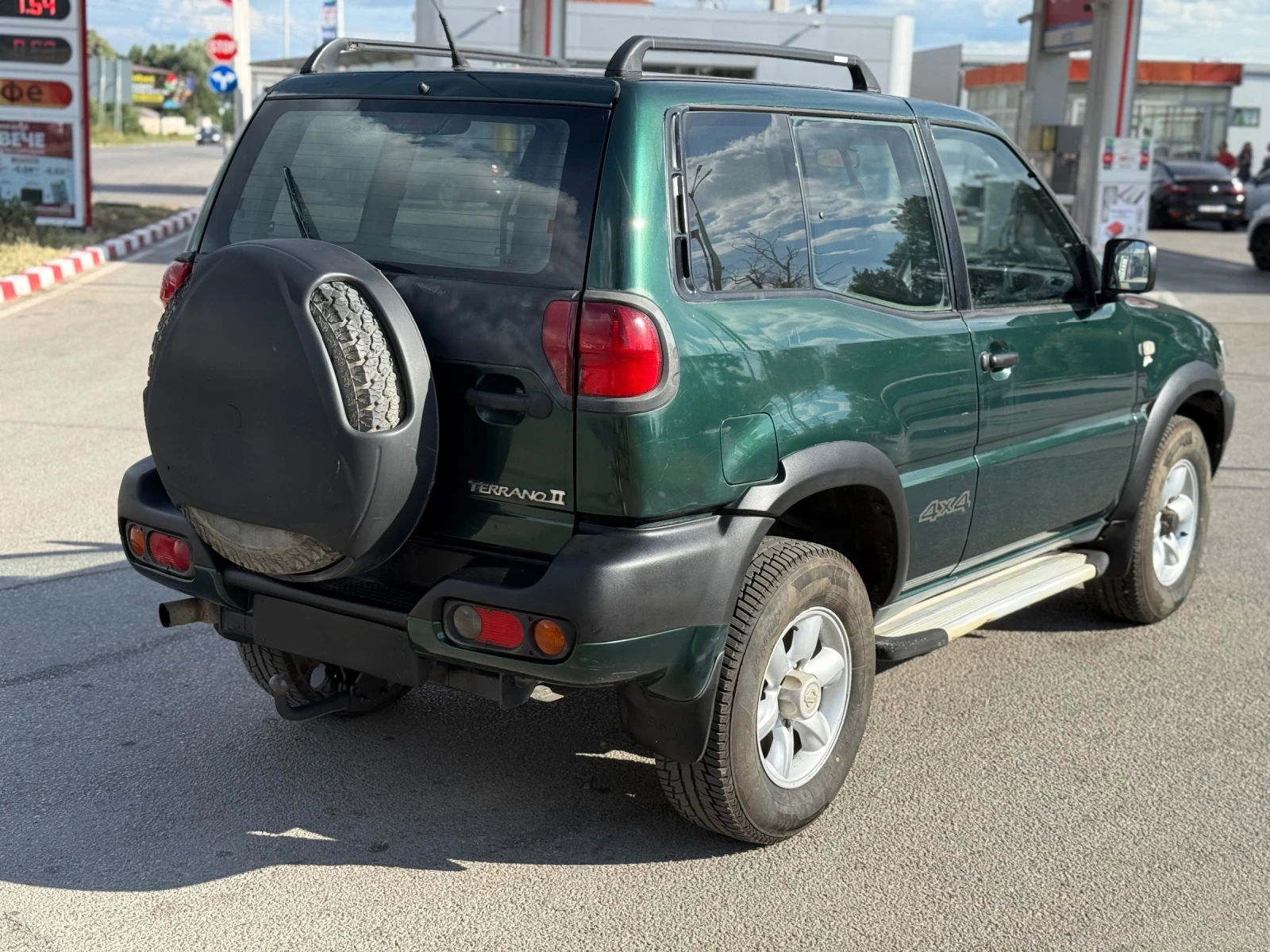 Nissan Terrano 2.7tdi, снимка 5 - Автомобили и джипове - 55267036