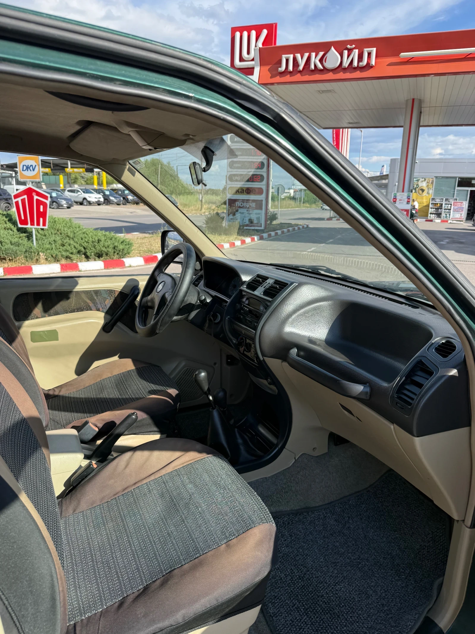 Nissan Terrano 2.7tdi, снимка 10 - Автомобили и джипове - 55267036