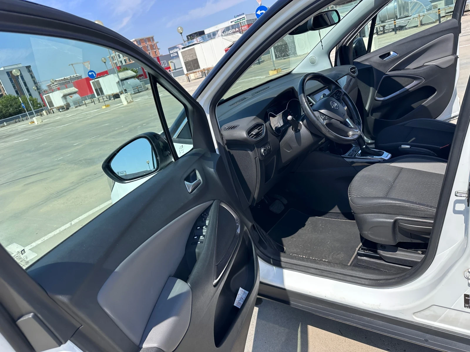 Opel Crossland X, снимка 14 - Автомобили и джипове - 55340045