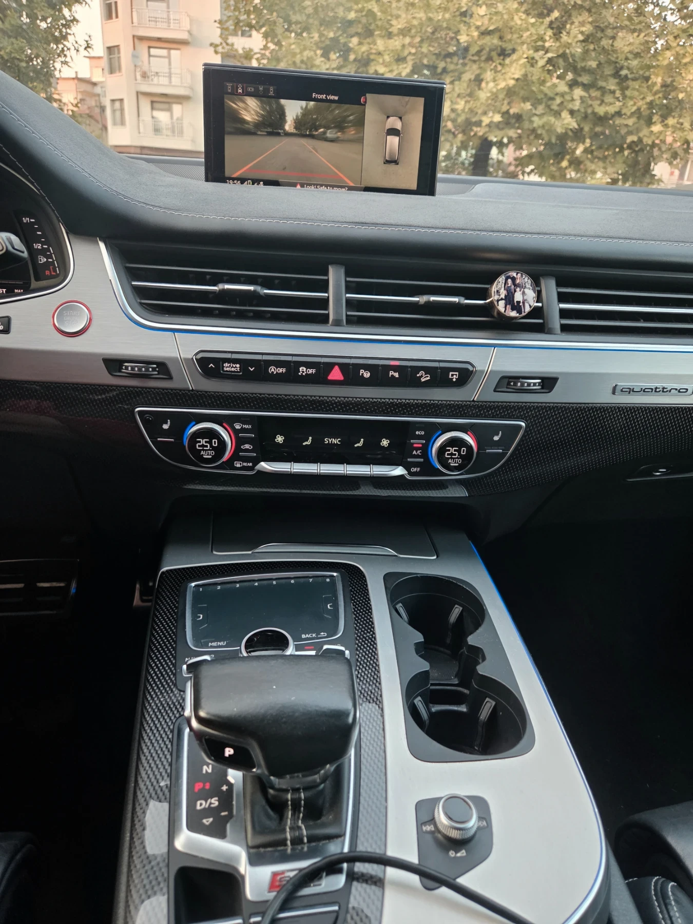 Audi SQ7, снимка 13 - Автомобили и джипове - 55646586
