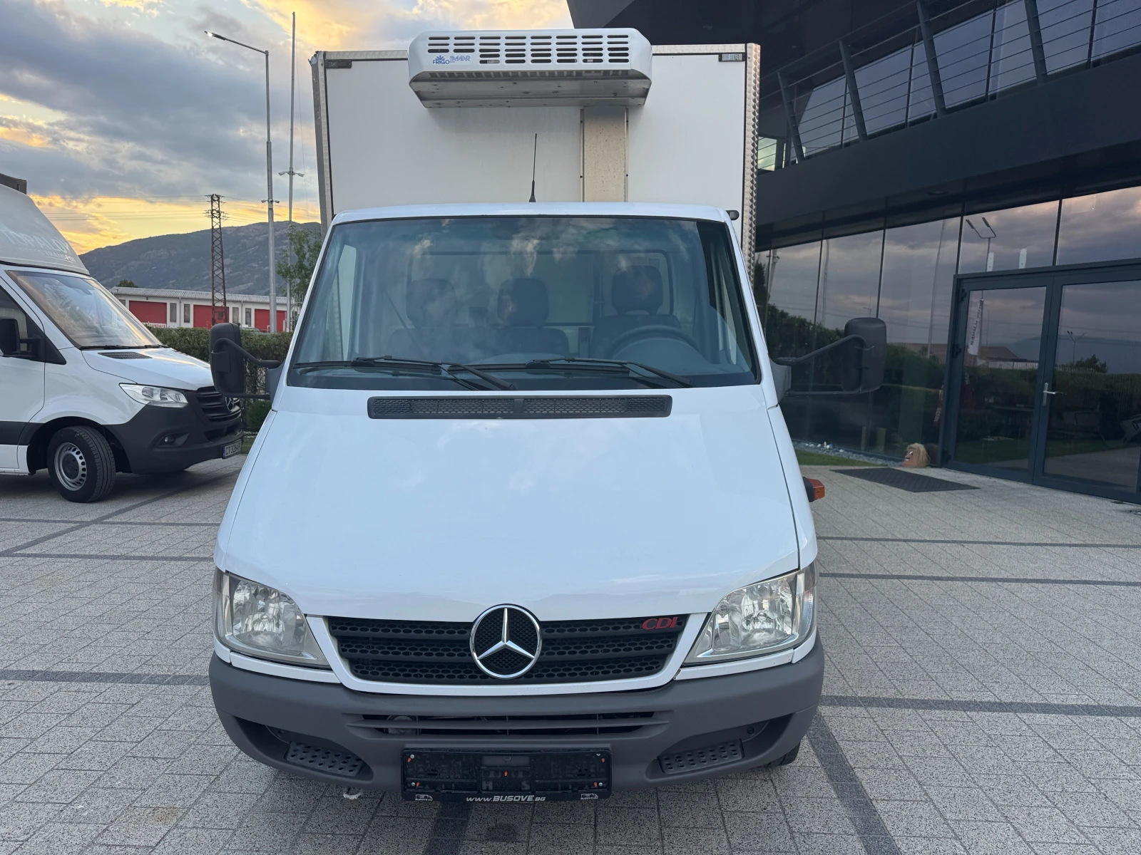 Mercedes-Benz Sprinter 416 CDI Хладилен до 3.5т. 3.67м. Клима - изображение 3