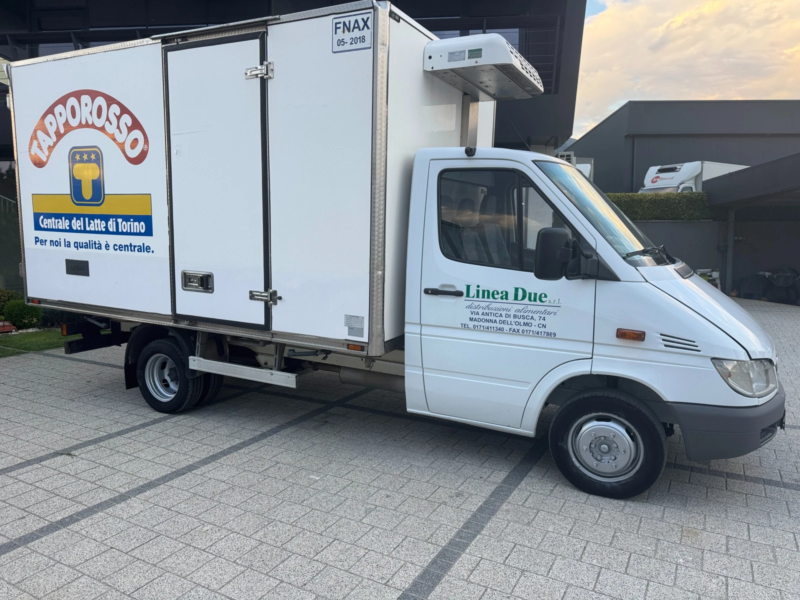 Mercedes-Benz Sprinter 416 CDI Хладилен до 3.5т. 3.67м. Клима - изображение 2