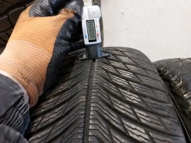 Гуми Зимни 235/45R18, снимка 4