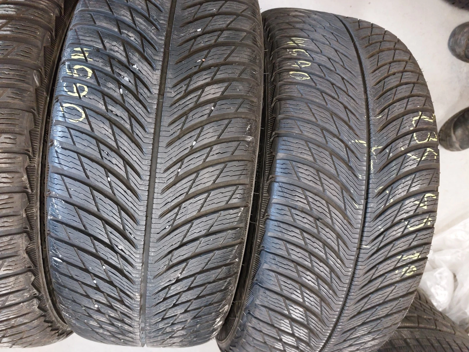  235/45R18 | Mobile.bg   2