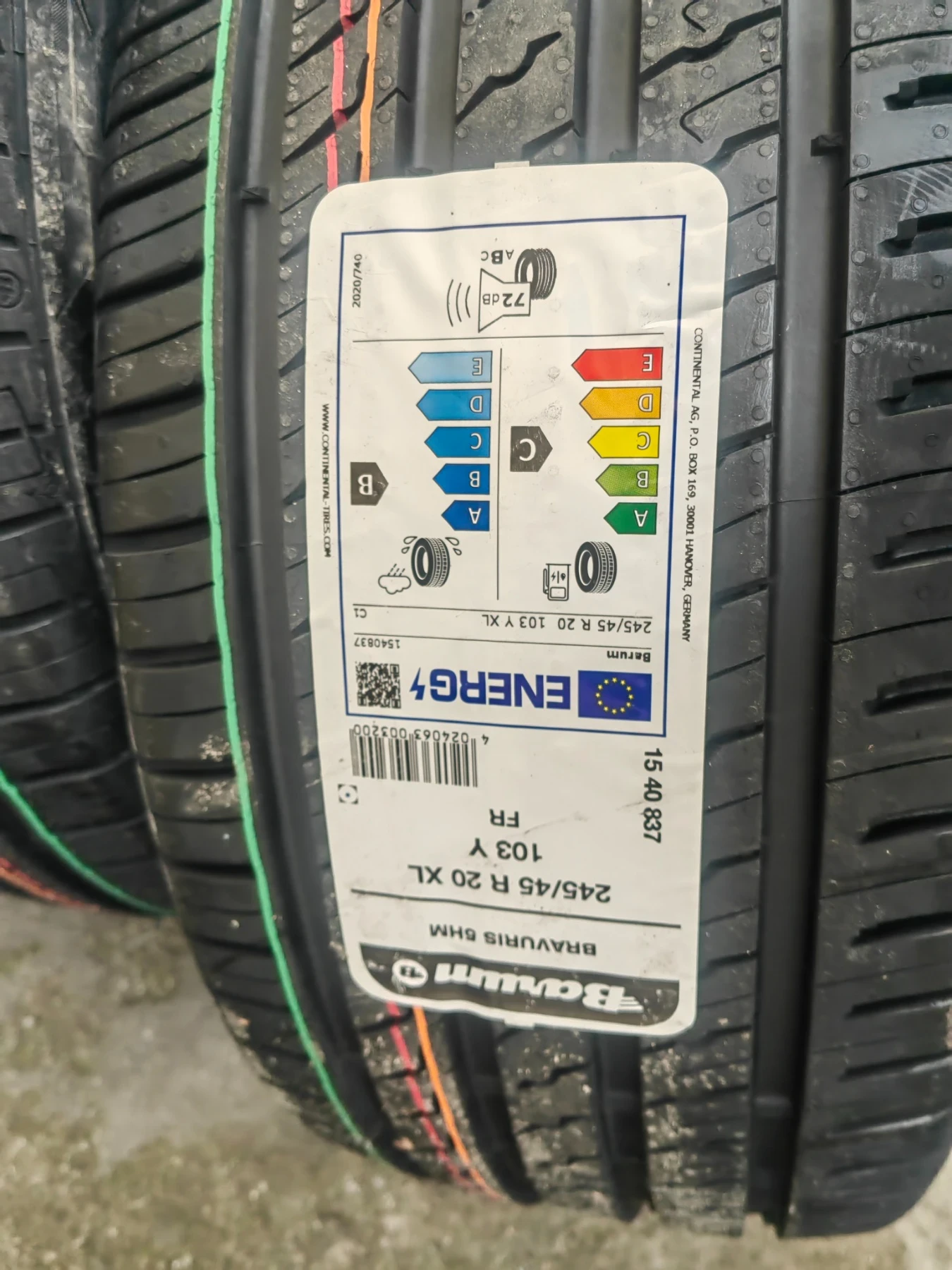Гуми Летни 245/45R20, снимка 3 - Гуми и джанти - 56272109