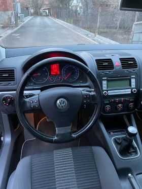 VW Golf INDIVIDUAL EDITION 1.9TDI ЗАПАЗЕН , снимка 8