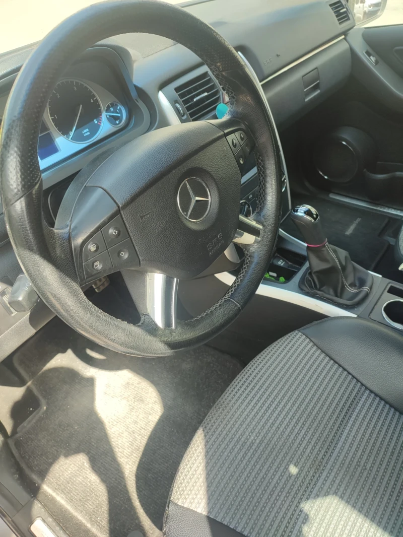 Mercedes-Benz B 200, снимка 4 - Автомобили и джипове - 47185412