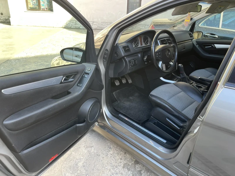 Mercedes-Benz B 200, снимка 3 - Автомобили и джипове - 47185412