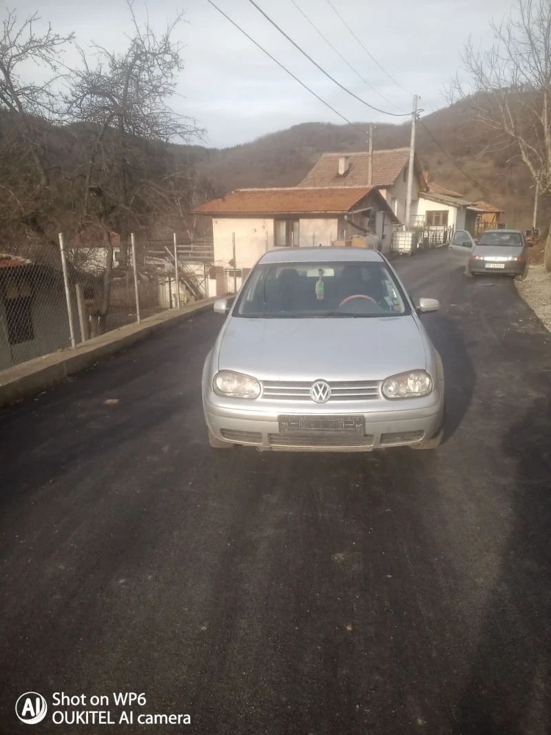 VW Golf, снимка 2 - Автомобили и джипове - 48949135