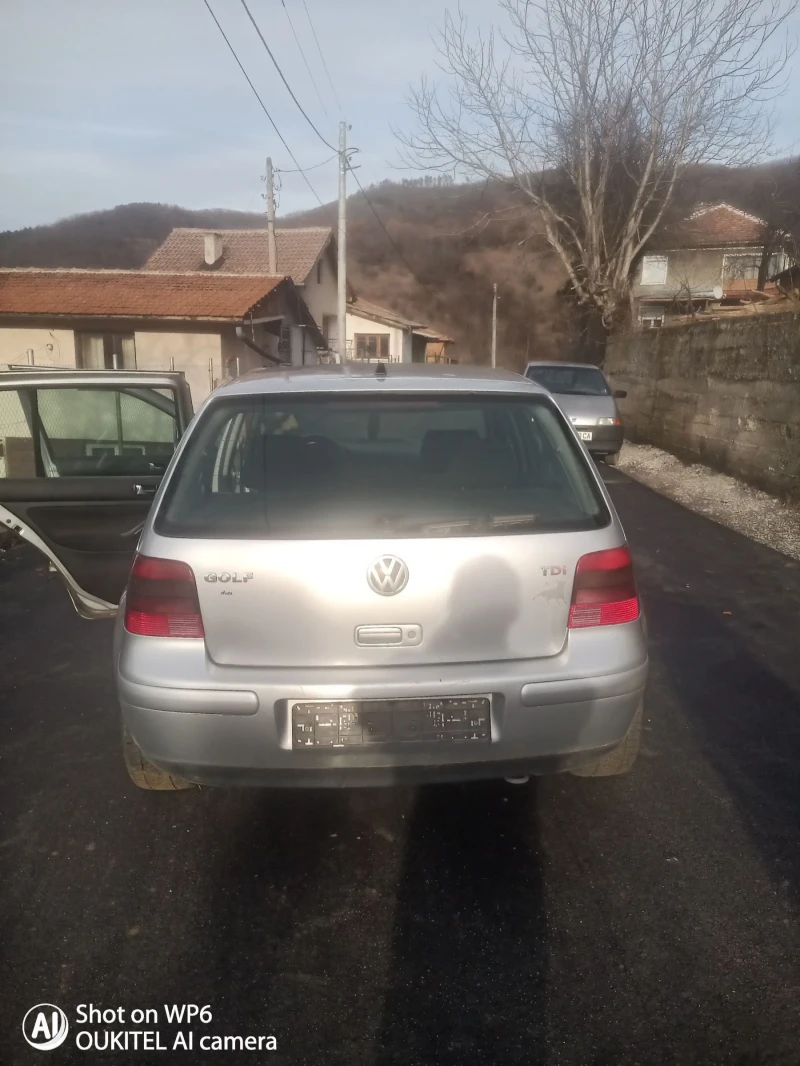 VW Golf, снимка 9 - Автомобили и джипове - 48949135