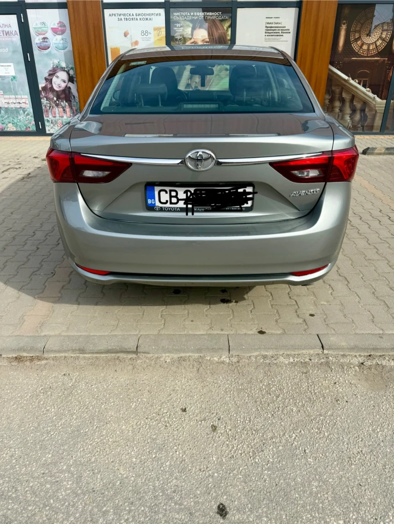 Toyota Avensis 2D-4D, снимка 4 - Автомобили и джипове - 49533355