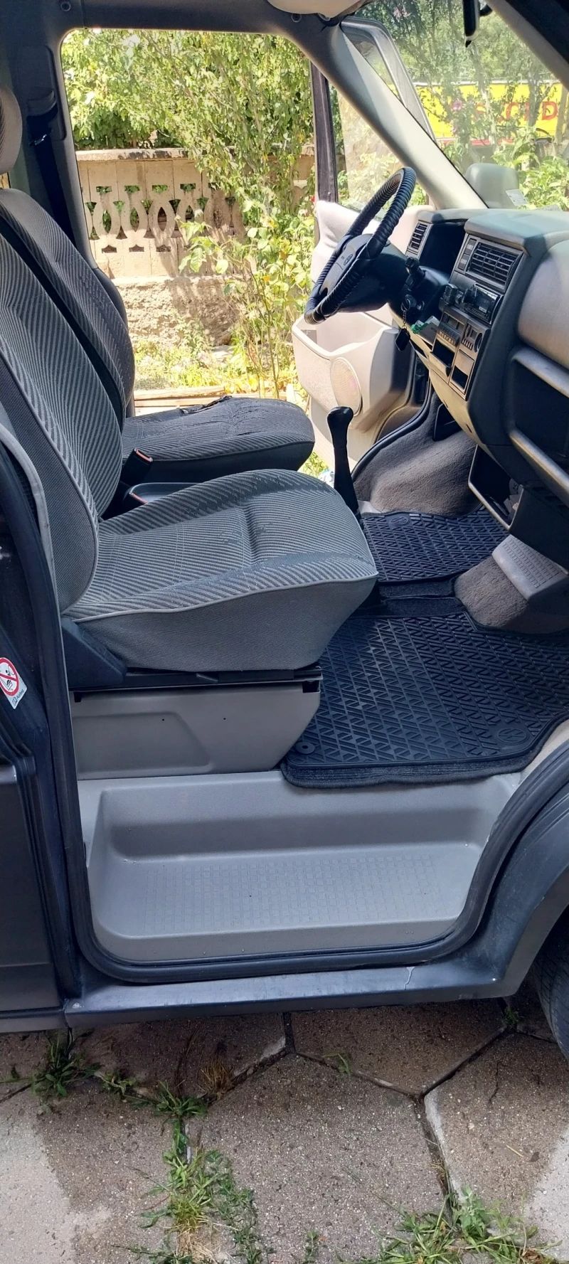 VW Multivan T4, снимка 3 - Автомобили и джипове - 52042478