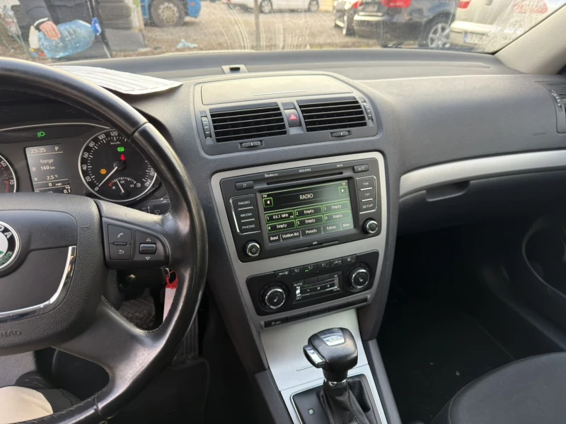 Skoda Octavia 1.8 Б AVTOMAT 160 KC, снимка 6 - Автомобили и джипове - 52043547