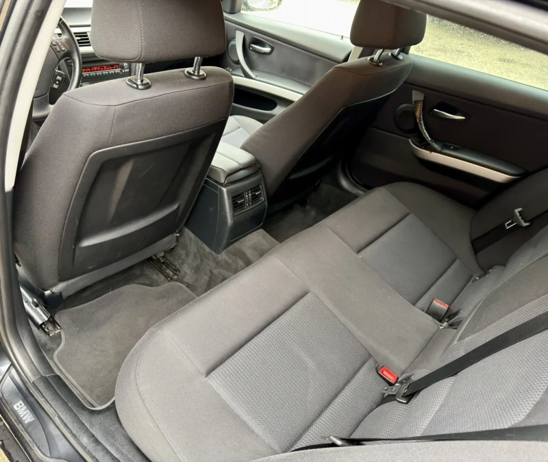 BMW 320 2.0 D AVTOMAT FACE, снимка 10 - Автомобили и джипове - 52043547