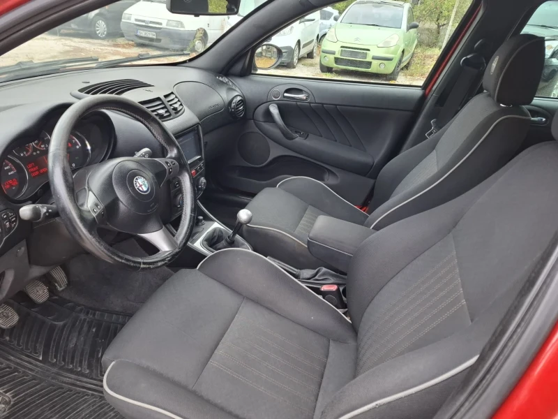 Alfa Romeo 147 1.6 Бензин 120 кс ФЕЙСЛИФТ, снимка 9 - Автомобили и джипове - 52043547