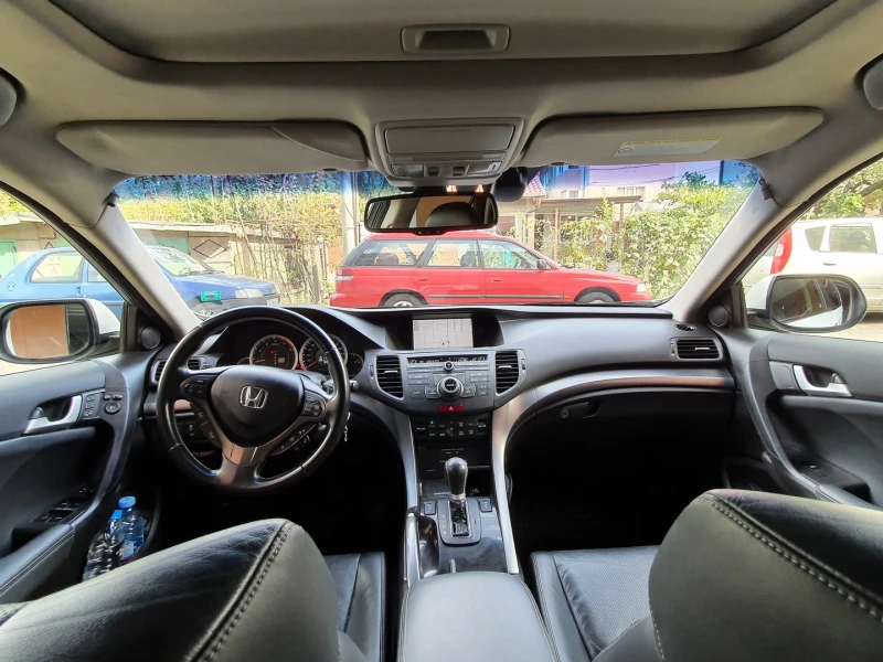 Honda Accord Executive Facelift 2.2 i-DTEC, снимка 9 - Автомобили и джипове - 52203904