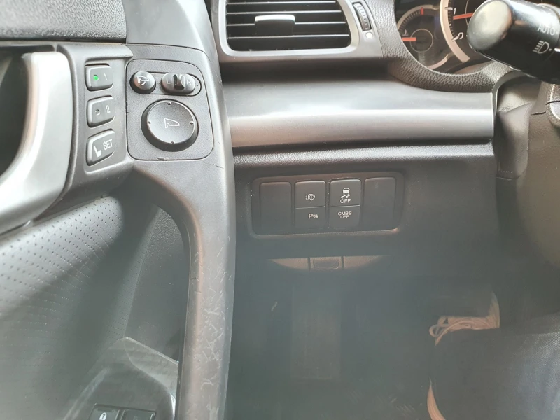 Honda Accord Executive Facelift 2.2 i-DTEC, снимка 13 - Автомобили и джипове - 52203904