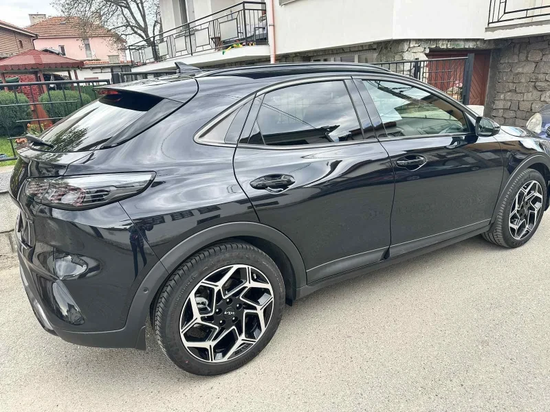 Kia XCeed, снимка 3 - Автомобили и джипове - 52399466