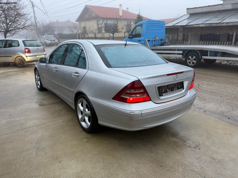 Mercedes-Benz C 220 Avangard Sport, снимка 4 - Автомобили и джипове - 52867500