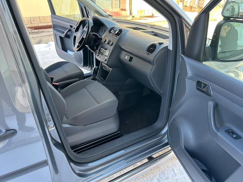 VW Caddy 1.6TDI LONG DSG , снимка 10 - Автомобили и джипове - 53342128