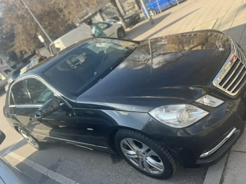 Mercedes-Benz E 220 - 16599 лв. - 87153634 1