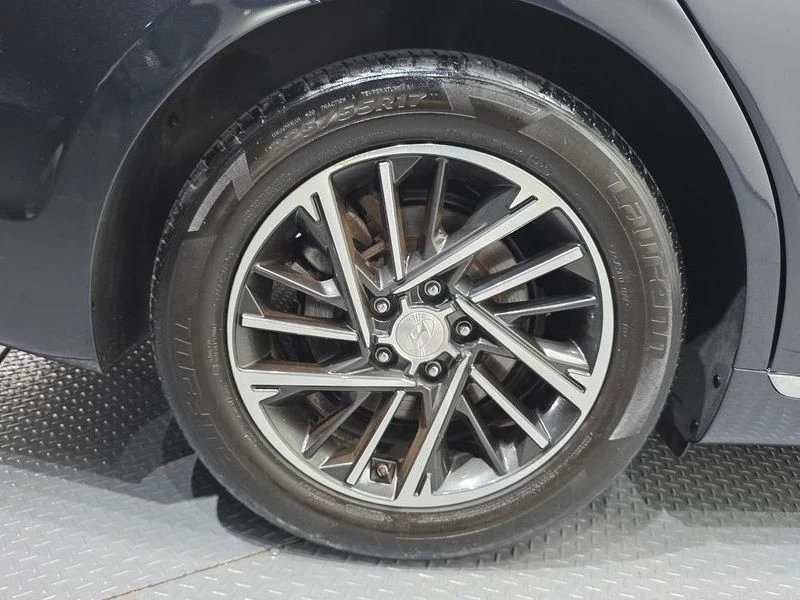 Hyundai Grandeur 2.5 Automatic, снимка 5 - Автомобили и джипове - 56027961