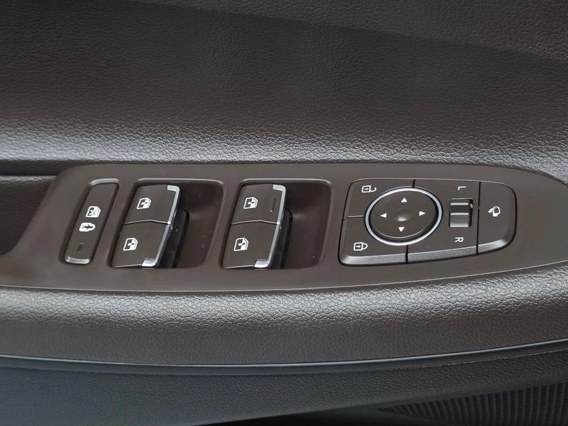 Hyundai Grandeur 2.5 Automatic, снимка 11 - Автомобили и джипове - 56027961