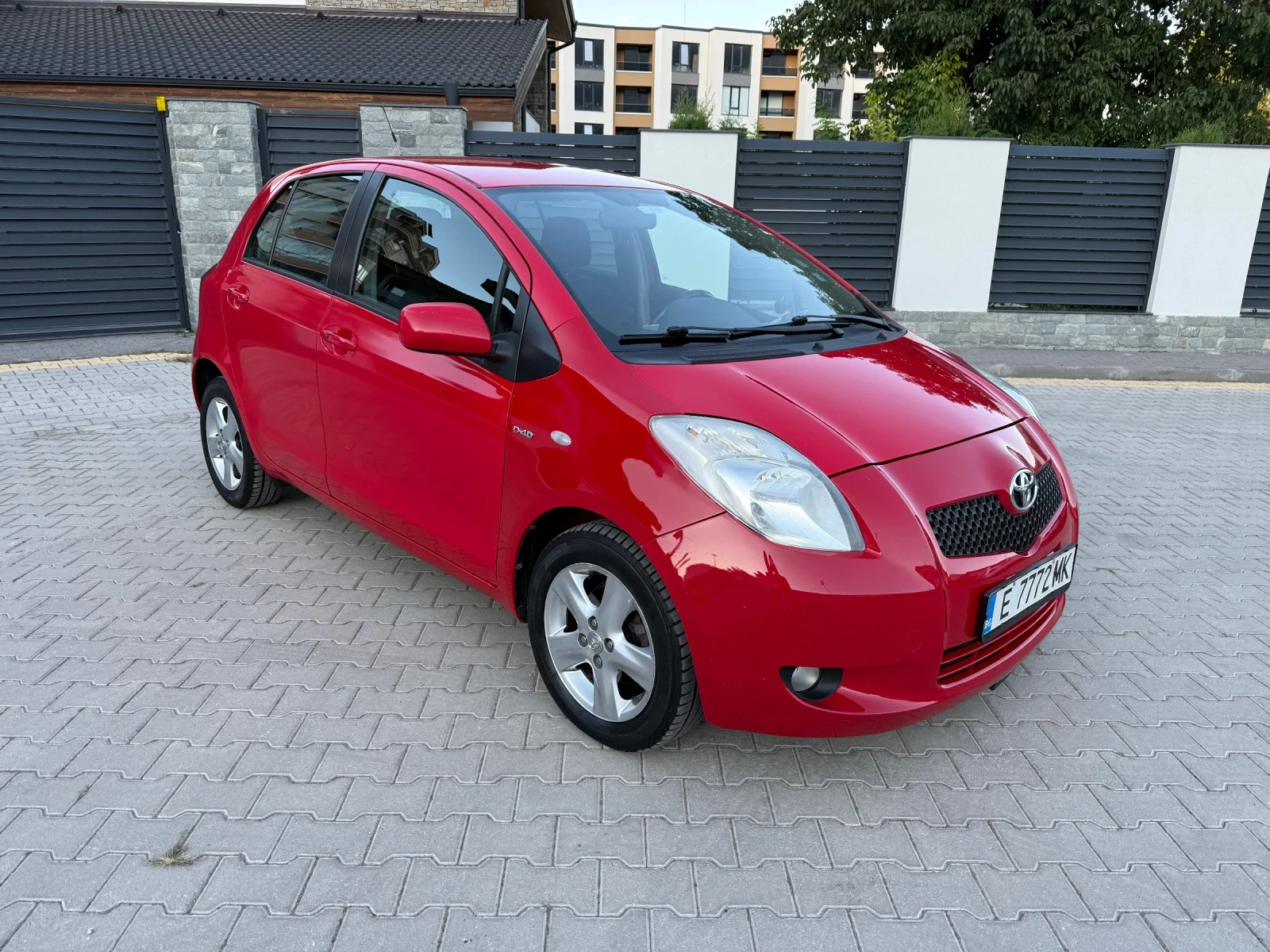 Toyota Yaris  - изображение 2