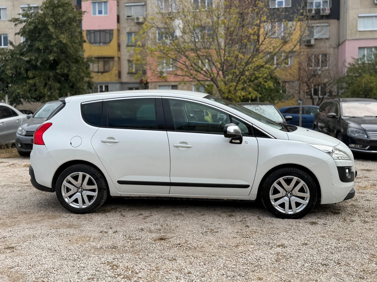 Peugeot 3008 Hybrid 2.0 HDI AVTOMAT 4X4, снимка 8 - Автомобили и джипове - 52043547
