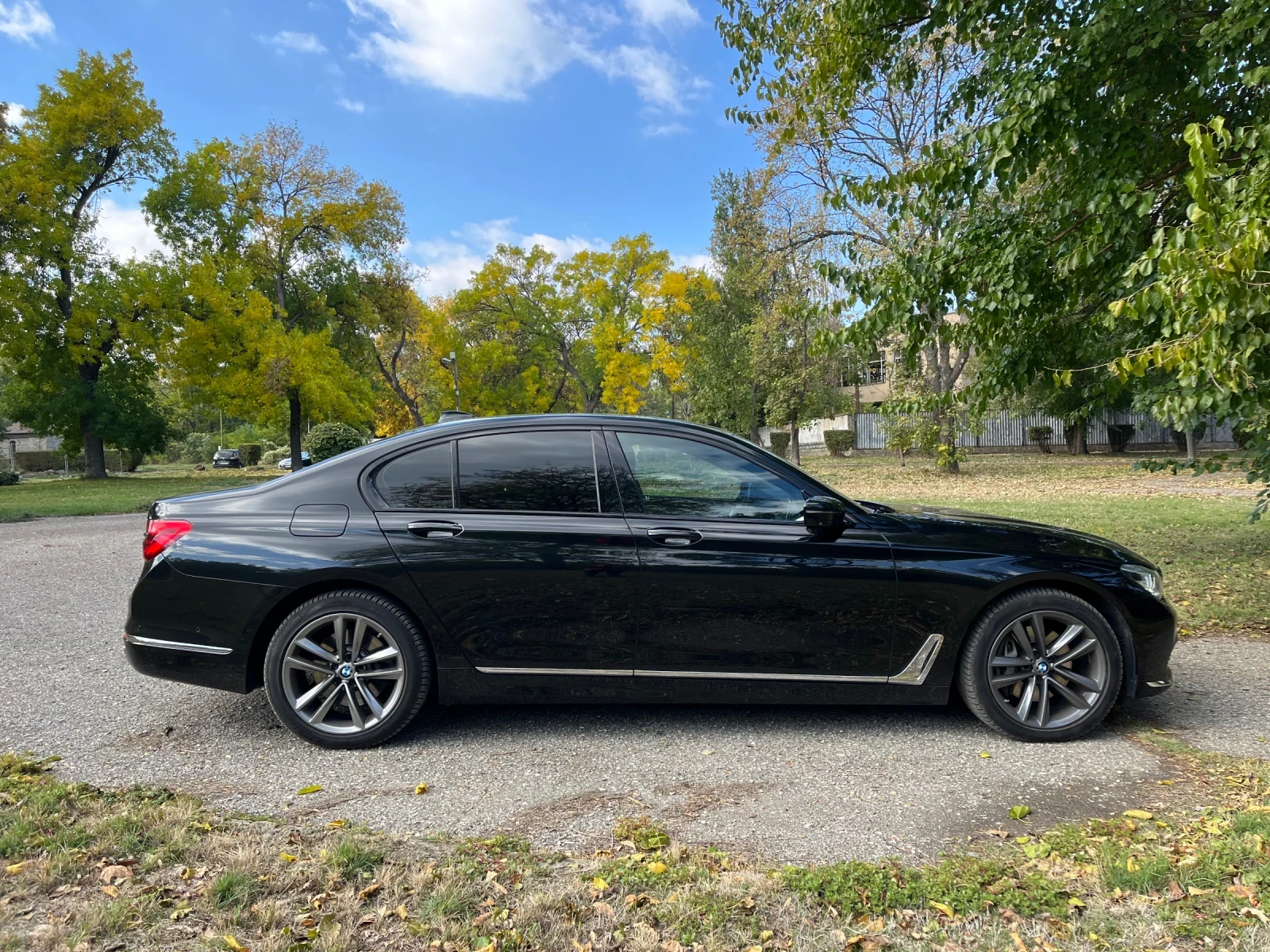 BMW 740 КАТО НОВА! - изображение 7