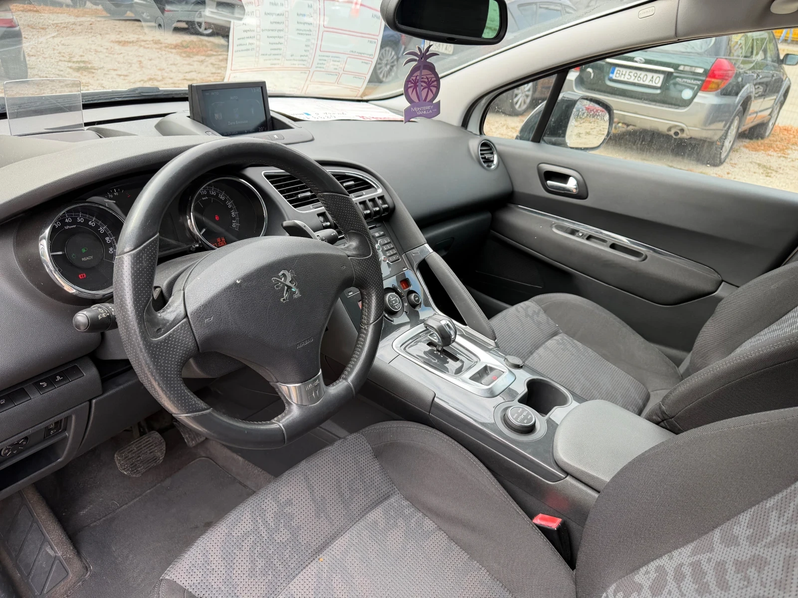 Peugeot 3008 Hybrid 2.0 HDI AVTOMAT 4X4, снимка 11 - Автомобили и джипове - 52043547