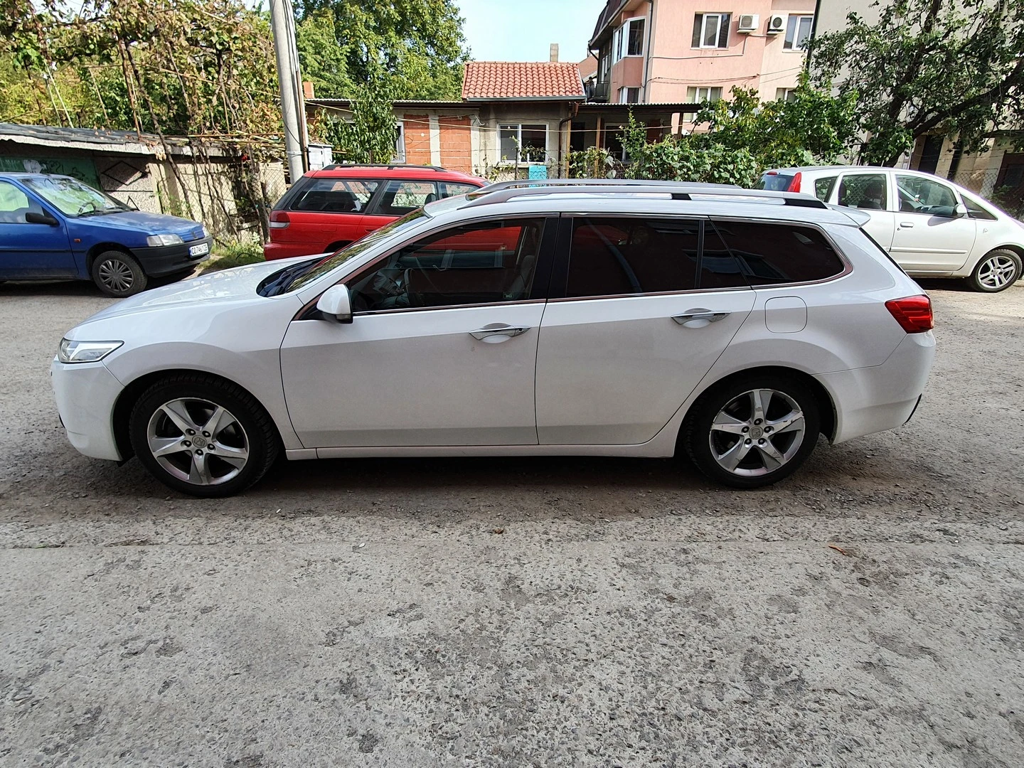 Honda Accord Executive Facelift 2.2 i-DTEC - изображение 2