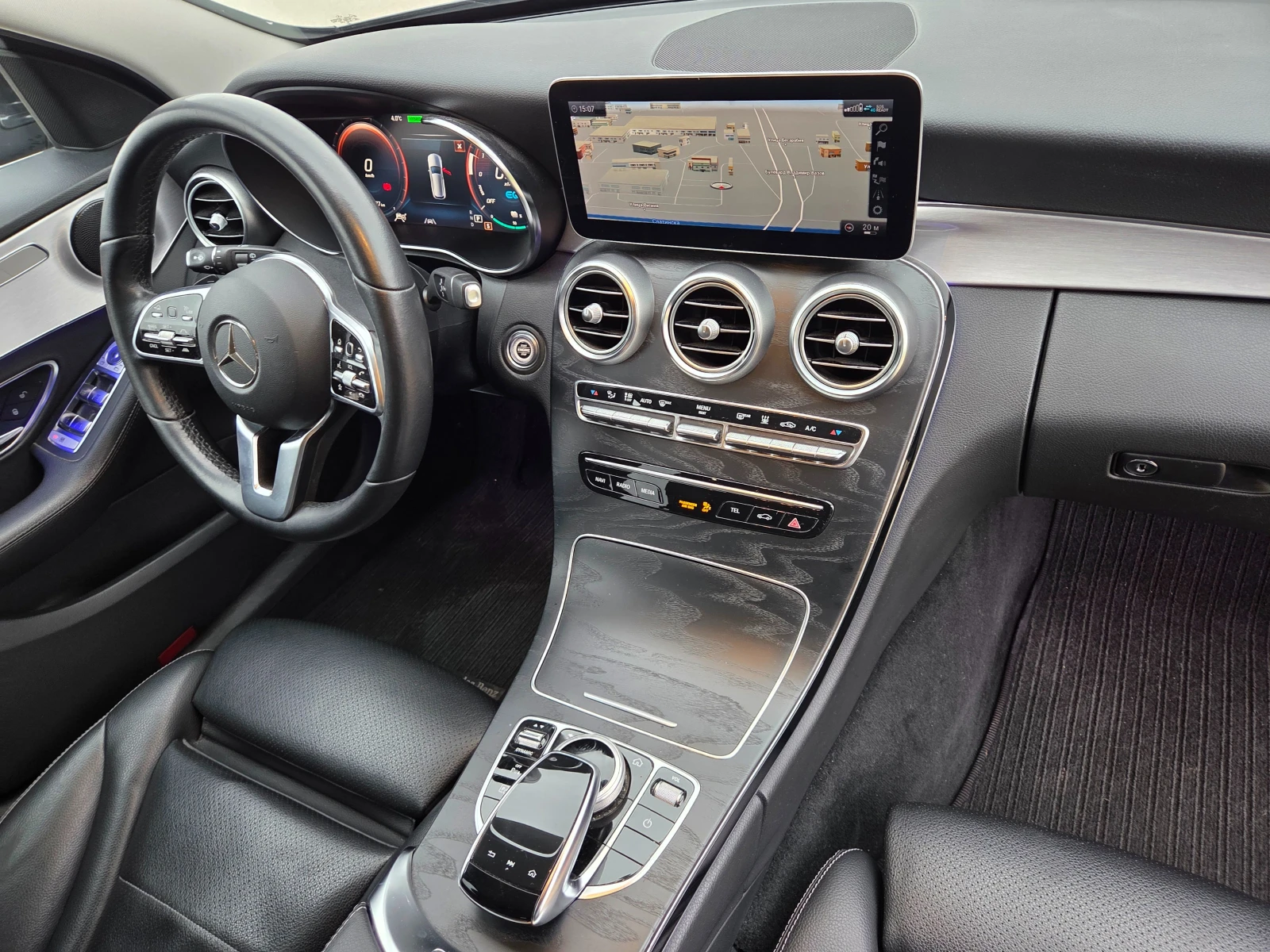 Mercedes-Benz C 300 Plug-in hybrid 4matic - изображение 10