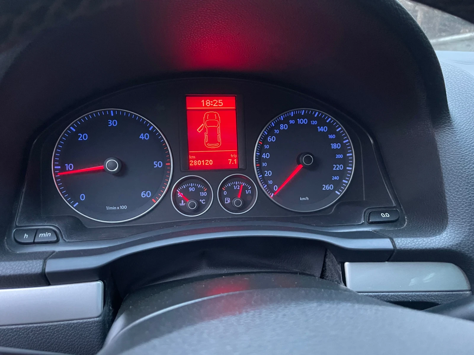 VW Golf INDIVIDUAL EDITION 1.9TDI ЗАПАЗЕН , снимка 14 - Автомобили и джипове - 53774403