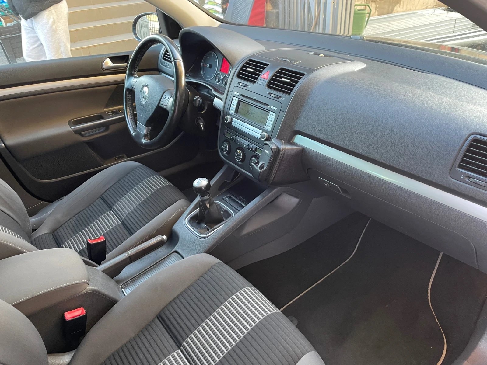 VW Golf INDIVIDUAL EDITION 1.9TDI ЗАПАЗЕН , снимка 10 - Автомобили и джипове - 53774403