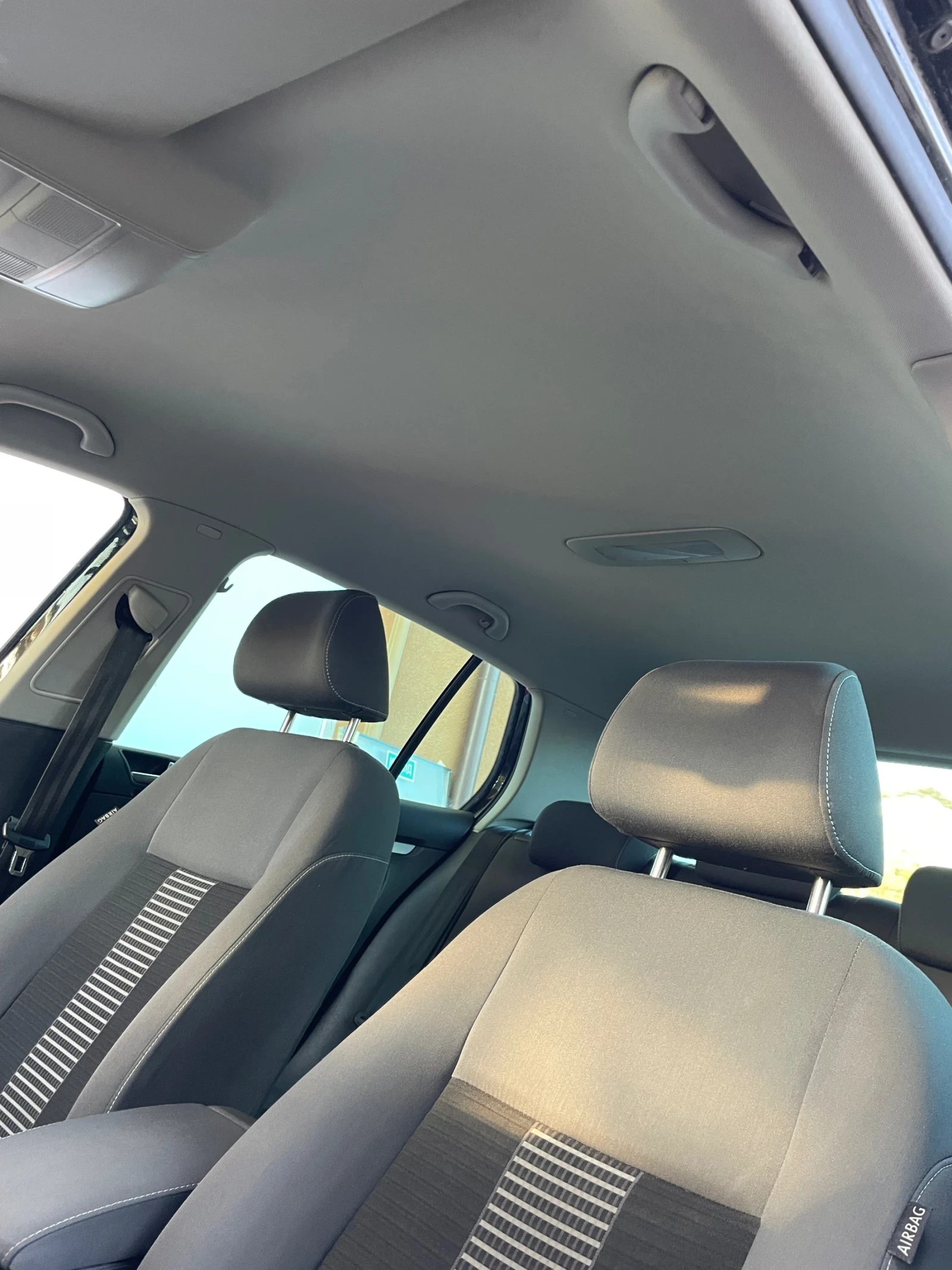 VW Golf INDIVIDUAL EDITION 1.9TDI ЗАПАЗЕН , снимка 14 - Автомобили и джипове - 53774403