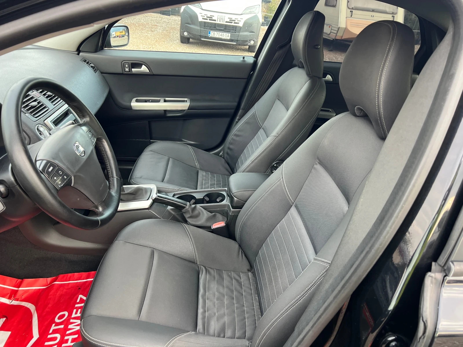 Volvo S40 Т5, снимка 9 - Автомобили и джипове - 53910933