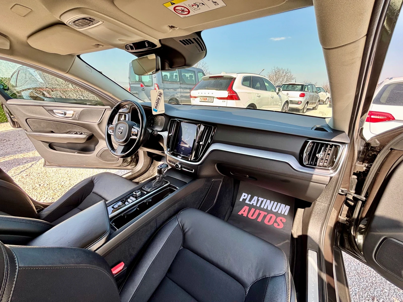 Volvo V60 Cross Country 2.0D/4X4/ДИСТРОНИК/ЕВРО 6 , снимка 8 - Автомобили и джипове - 53981798