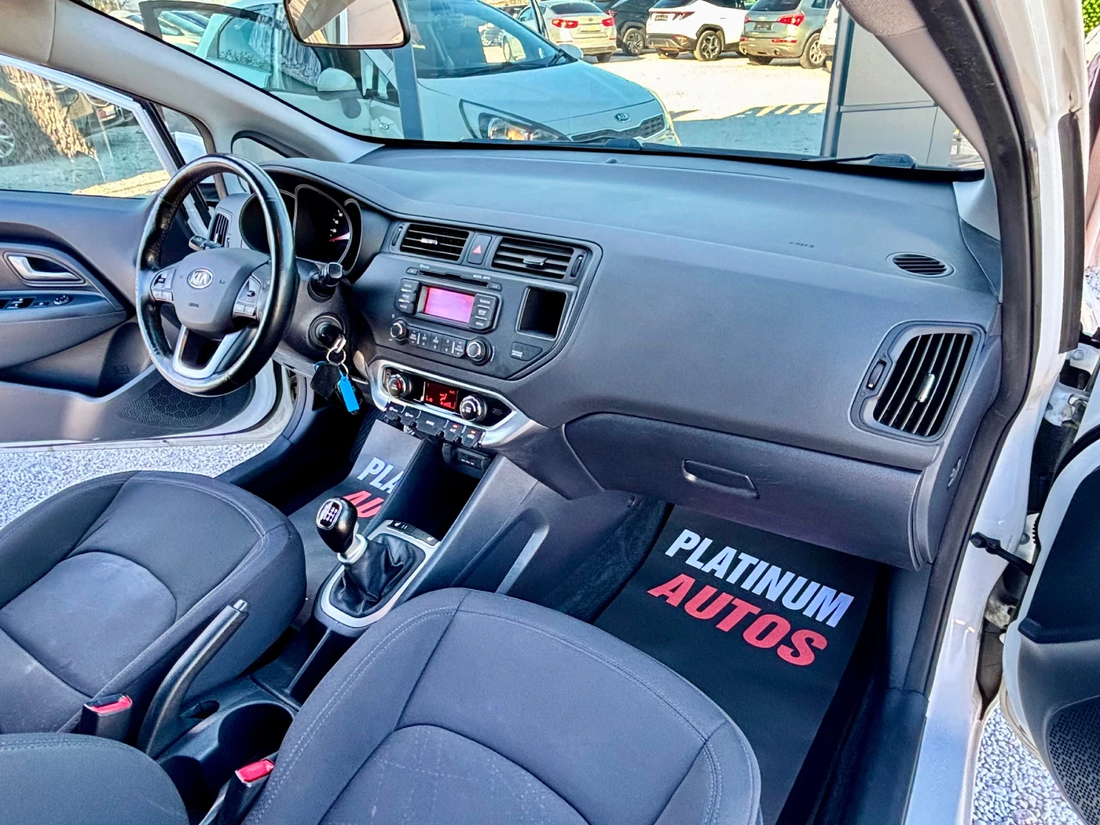 Kia Rio 1.4I/ПОДГРЕВ/ПАРКТРОНИК/6 СКОРОСТИ/2 КЛЮЧА, снимка 7 - Автомобили и джипове - 54119803