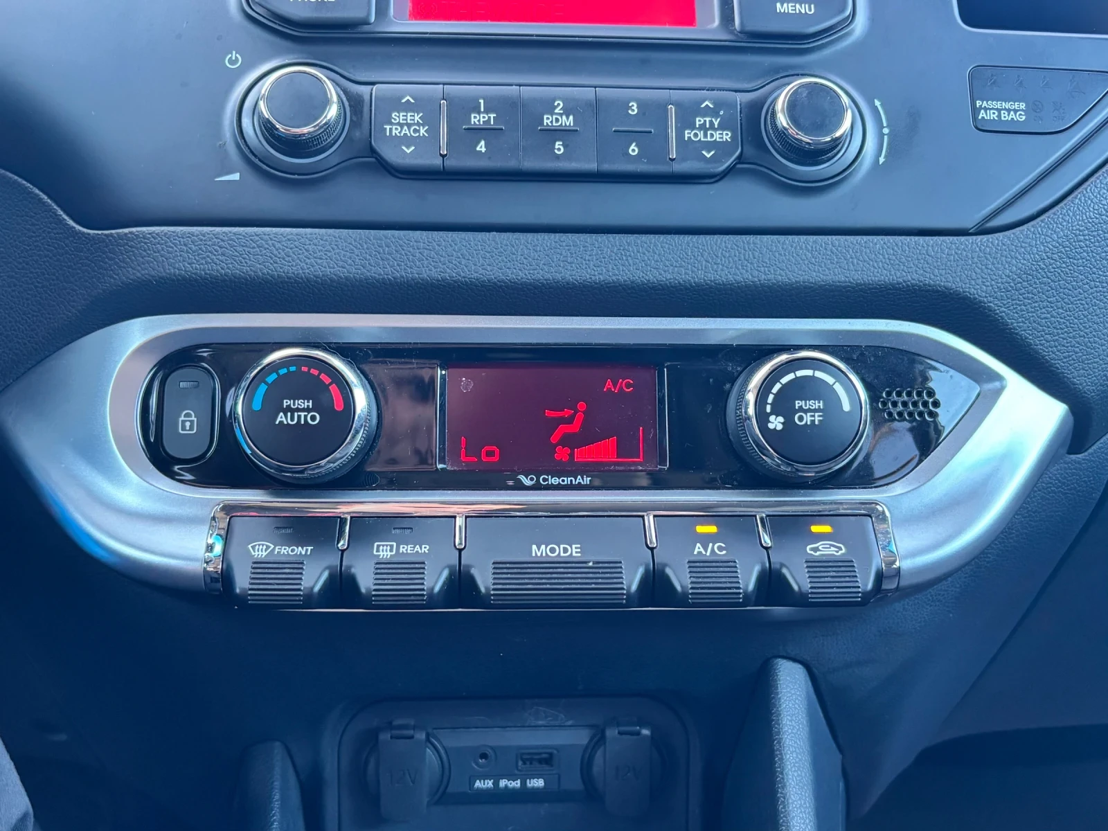 Kia Rio 1.4I/ПОДГРЕВ/ПАРКТРОНИК/6 СКОРОСТИ/2 КЛЮЧА, снимка 15 - Автомобили и джипове - 54119803