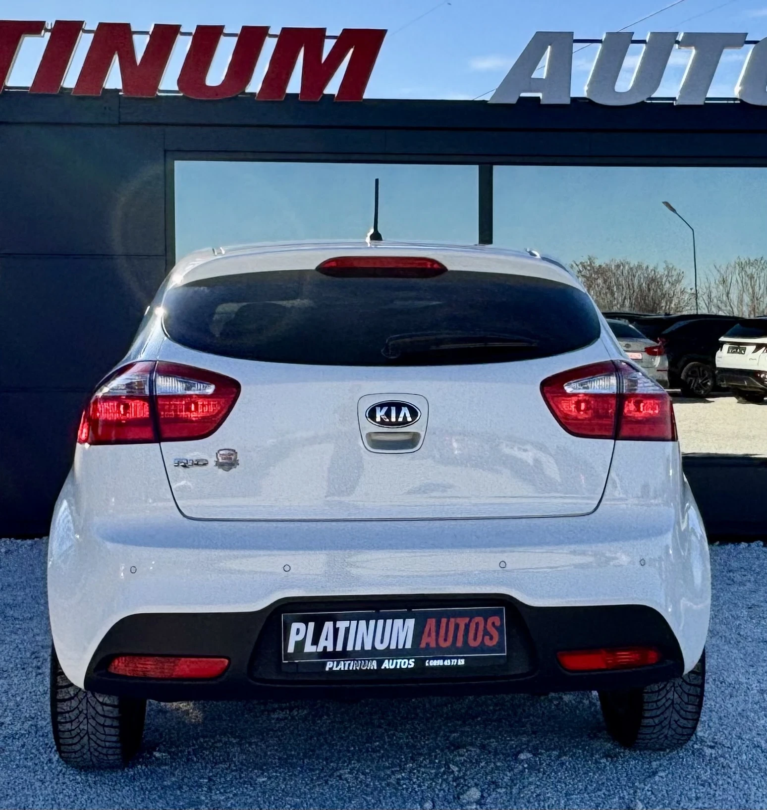 Kia Rio 1.4I/ПОДГРЕВ/ПАРКТРОНИК/6 СКОРОСТИ/2 КЛЮЧА, снимка 5 - Автомобили и джипове - 54119803