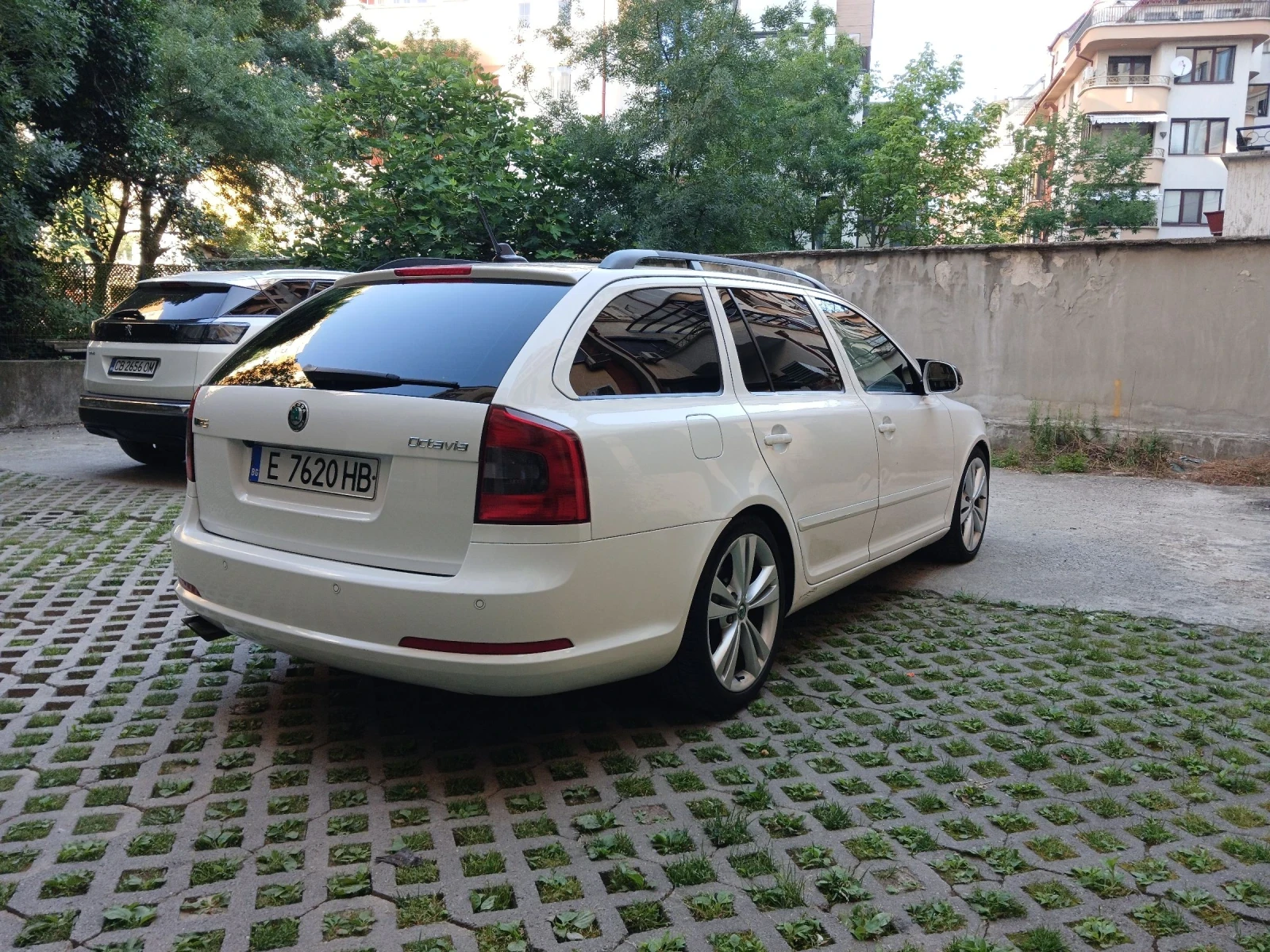 Skoda Octavia VRS / DSG, снимка 4 - Автомобили и джипове - 54795938