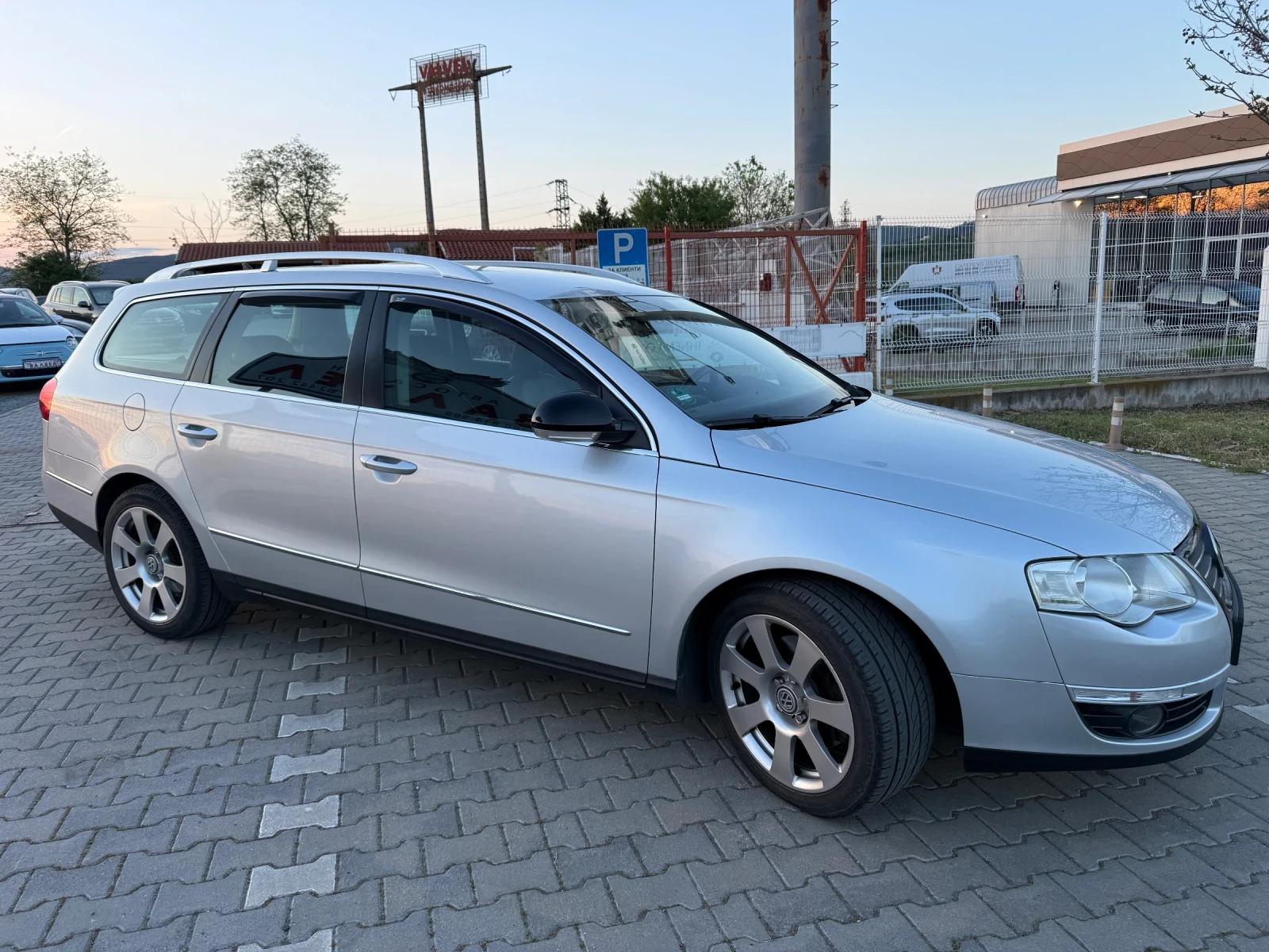 VW Passat * 2.0TDI* 140HP* HighLine* Navi* , снимка 3 - Автомобили и джипове - 54559118