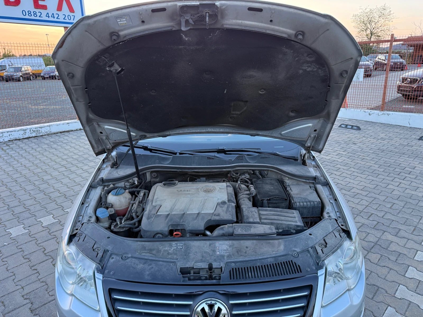 VW Passat * 2.0TDI* 140HP* HighLine* Navi* , снимка 16 - Автомобили и джипове - 54559118