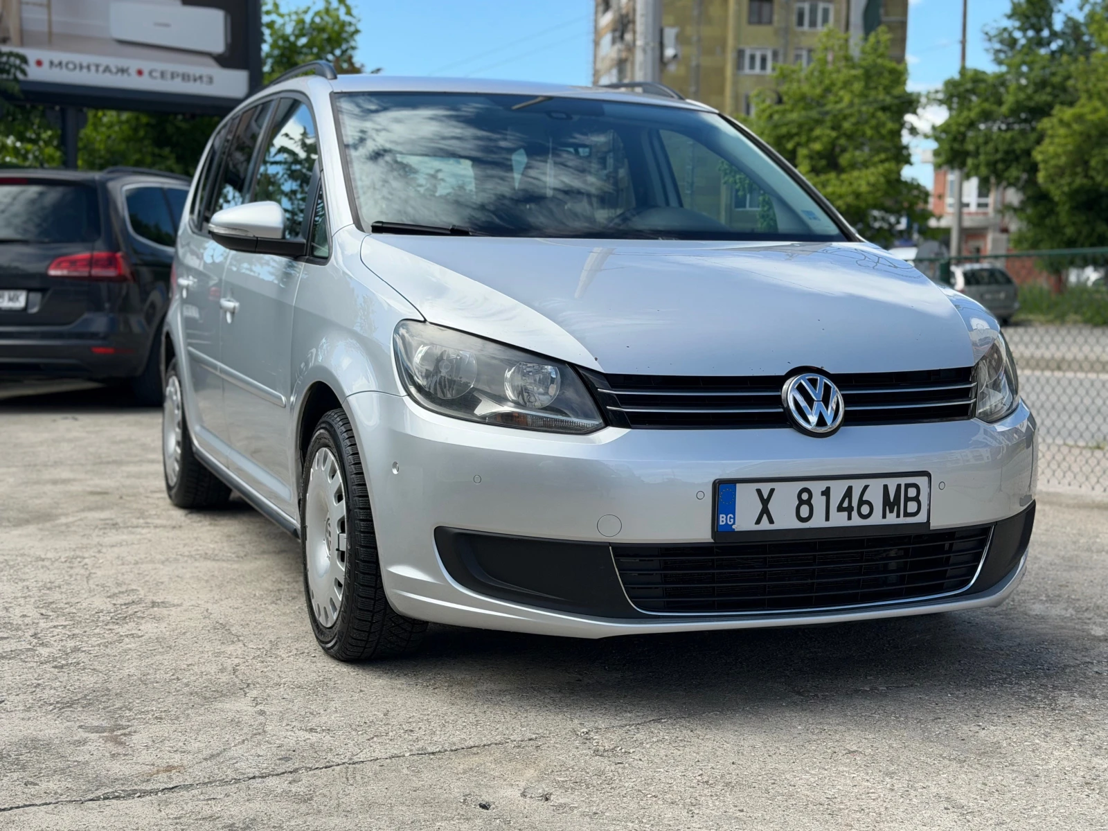 VW Touran 2.0TDI DSG, снимка 5 - Автомобили и джипове - 54579945