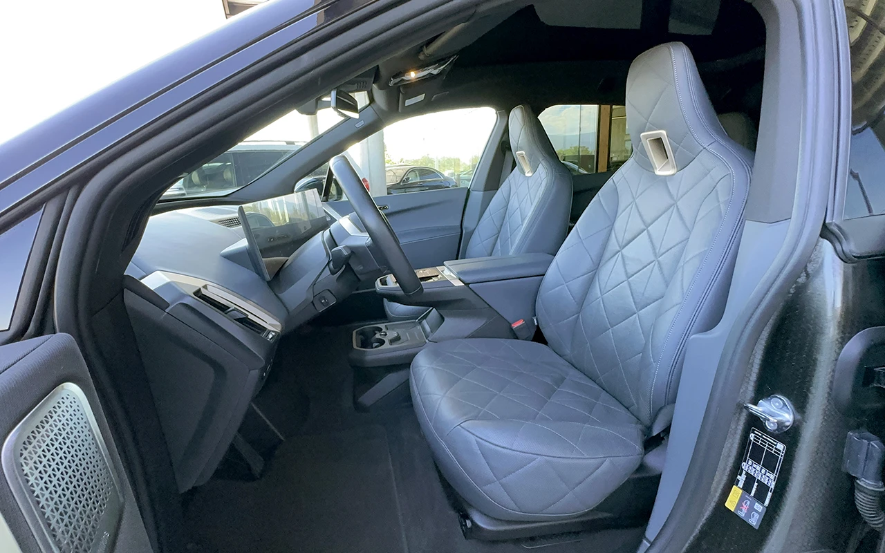 BMW iX M60, снимка 6 - Автомобили и джипове - 54740670