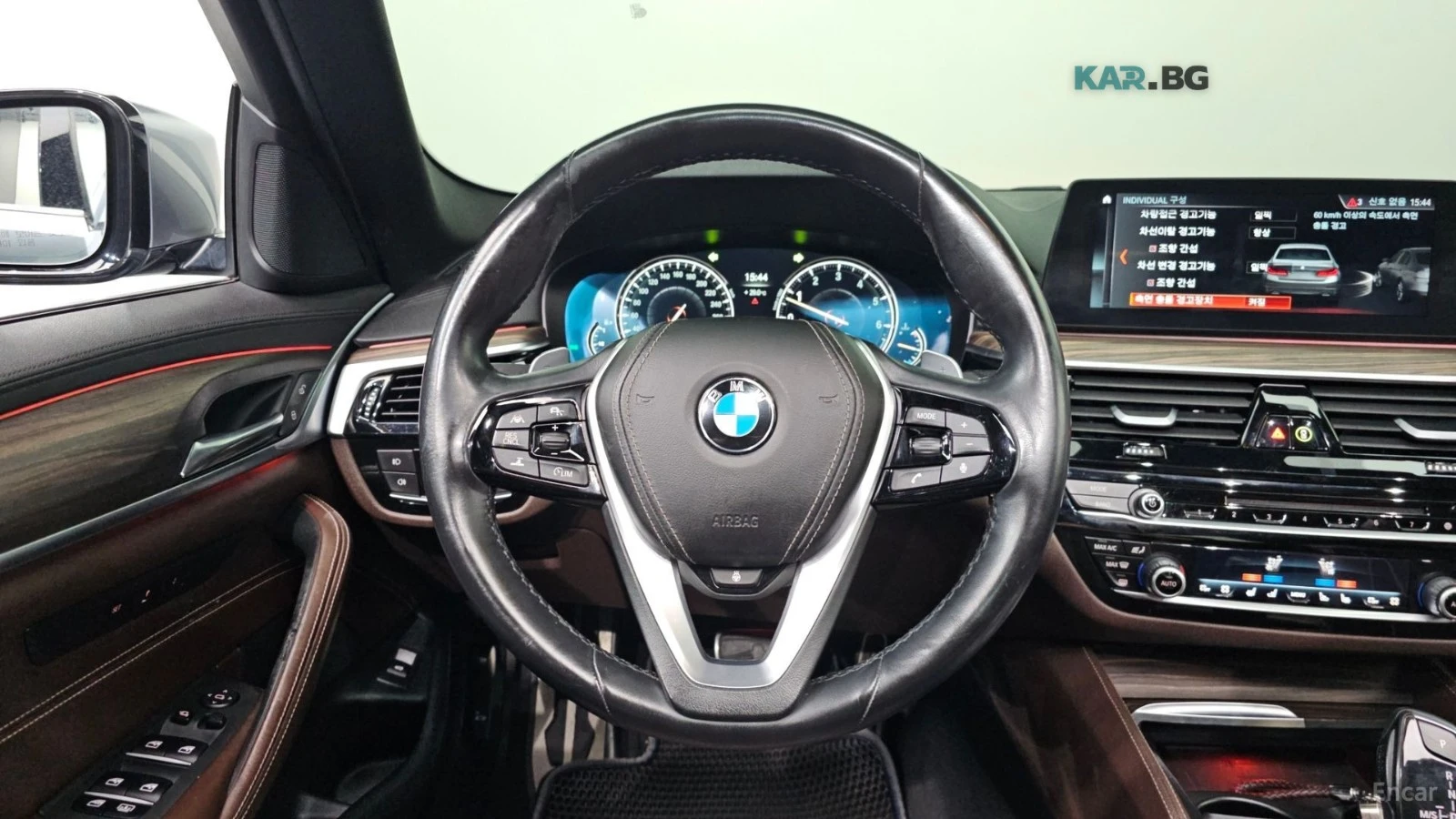 BMW 530 XDRIVE* MSPORT* DISTRONIC* 360* ОБДУХВАНЕ* HUD* , снимка 6 - Автомобили и джипове - 55139307