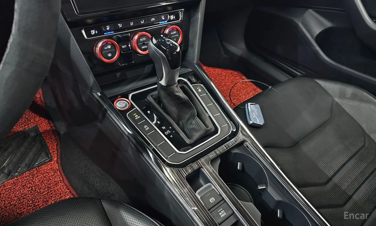 VW Arteon 2.0* TDI* PRESTIGE* ОБДУХВАНЕ* 360КАМЕРА* ДИГИТАЛН, снимка 12 - Автомобили и джипове - 55213529