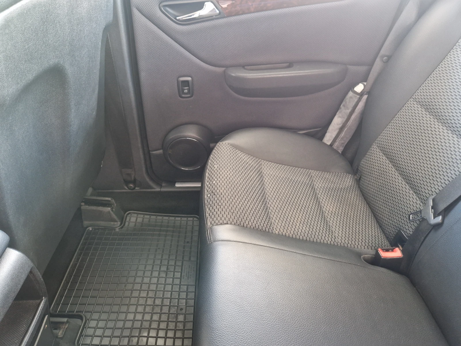 Mercedes-Benz A 180, снимка 15 - Автомобили и джипове - 55481506