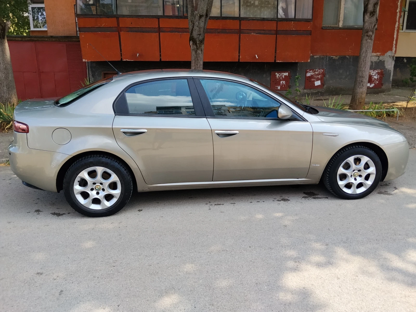 Alfa Romeo 159 1.9 150к, снимка 6 - Автомобили и джипове - 55603069